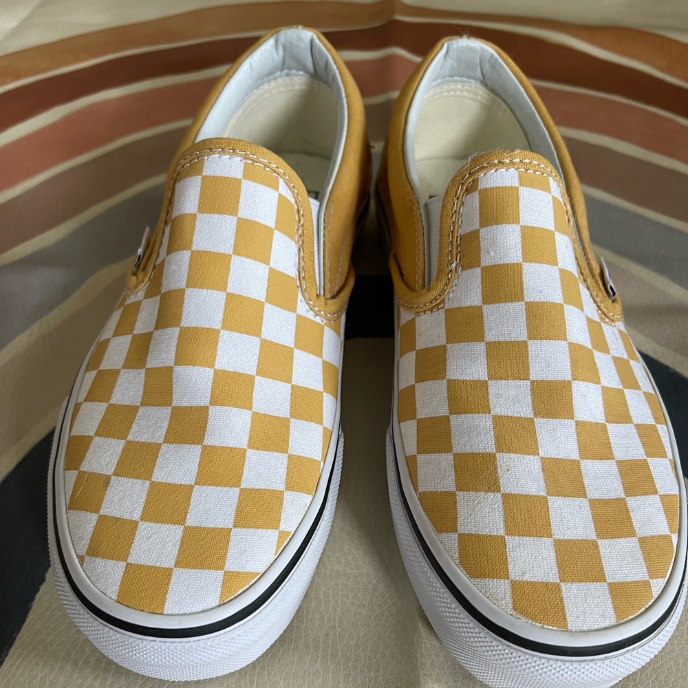 Vans Yellow Checkered Slipons size 6.5 NEW